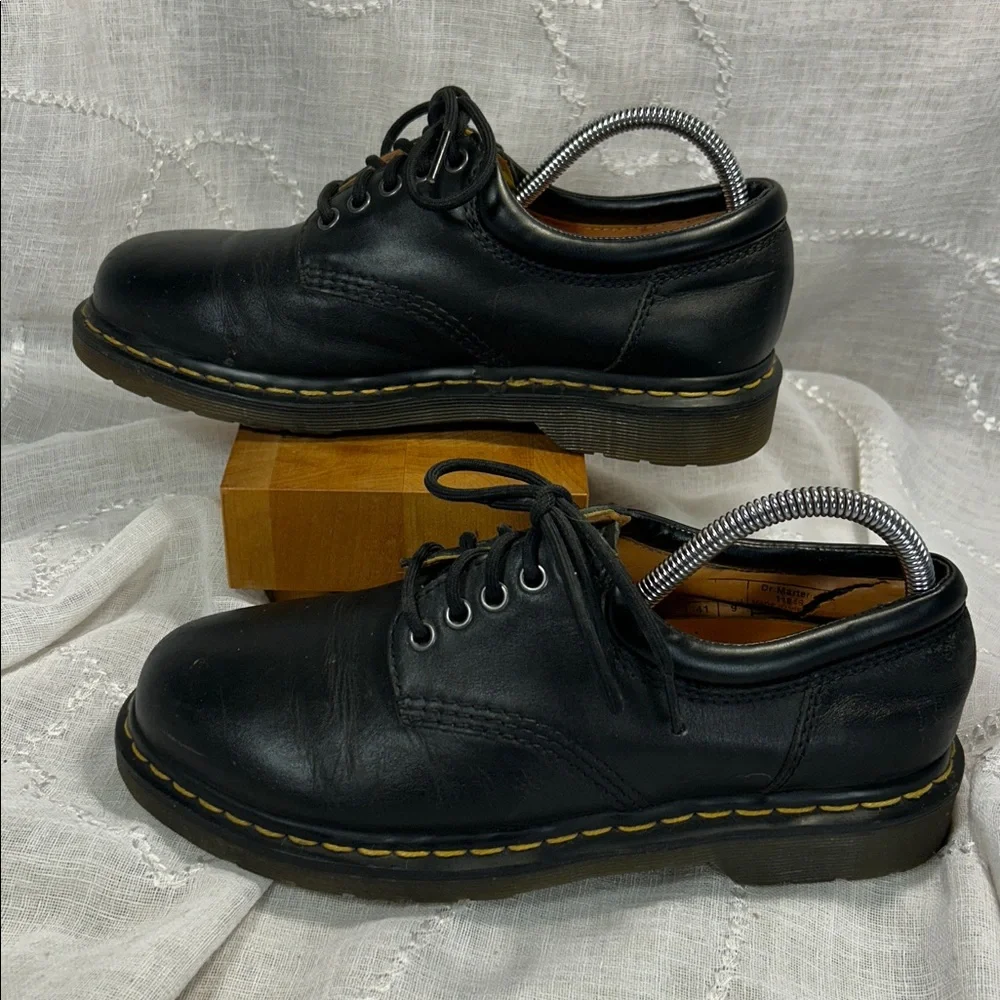 Dr Martens leather lace up oxfords shoes